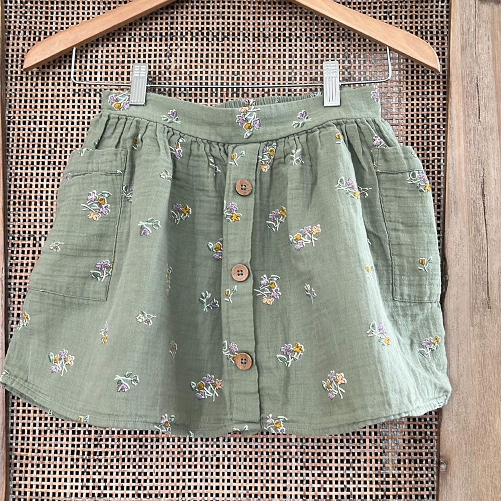 📫 BUY 2 for $20📫 Cat&Jack Dainty Green Flower Print Girl skirt size L 10/12